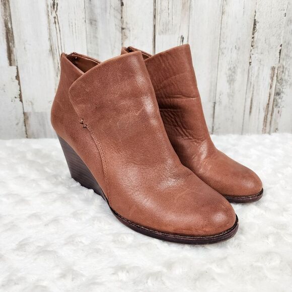 Gianni Bini Done Deal Brown Wedge Ankle Booties Size 8.5 - Picture 1 of 10